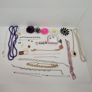 Estate Mixed Jewelry Lot Vintage-Modern 30+ Pieces Necklaces Pins Earings